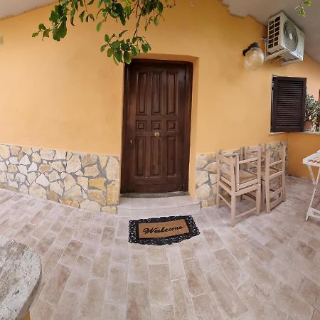 شقة Monolocale Moreno فيوميتشينو المظهر الخارجي الصورة